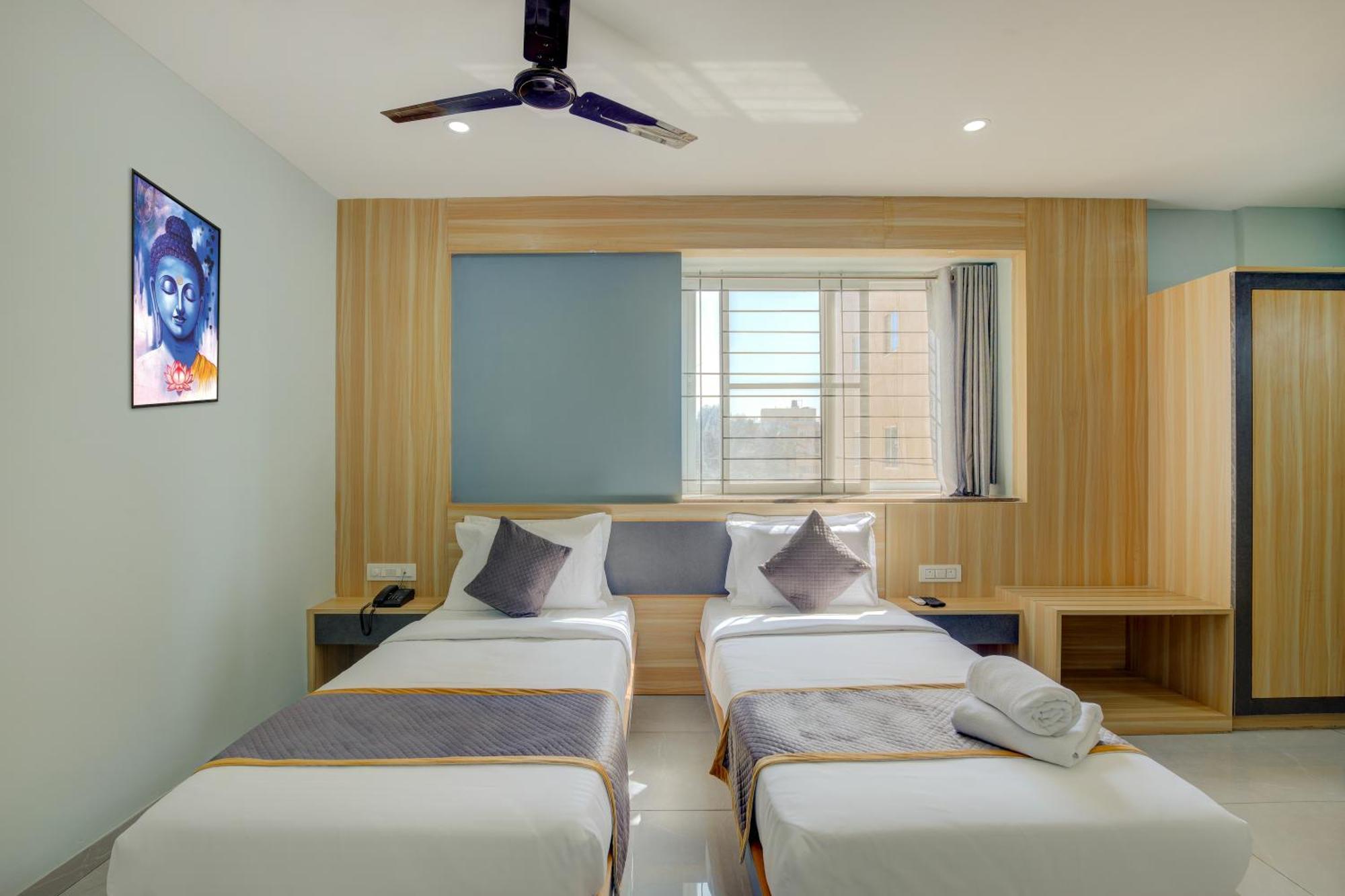 Hotel Park Lane Yelahanka بنغالور المظهر الخارجي الصورة